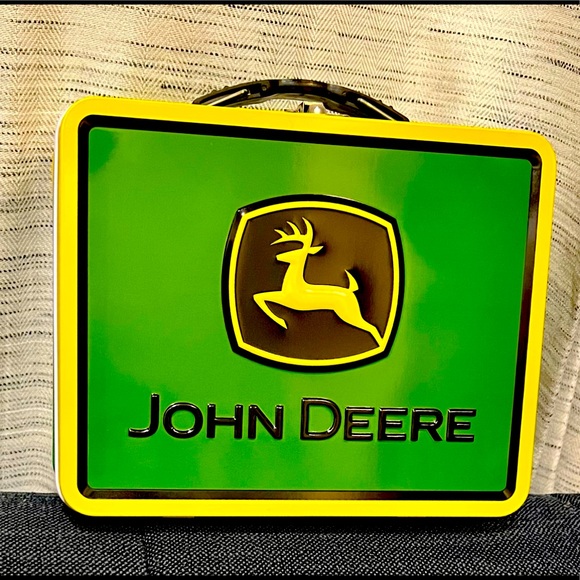 John Deere Tin Lunchbox - Picture 1 of 3